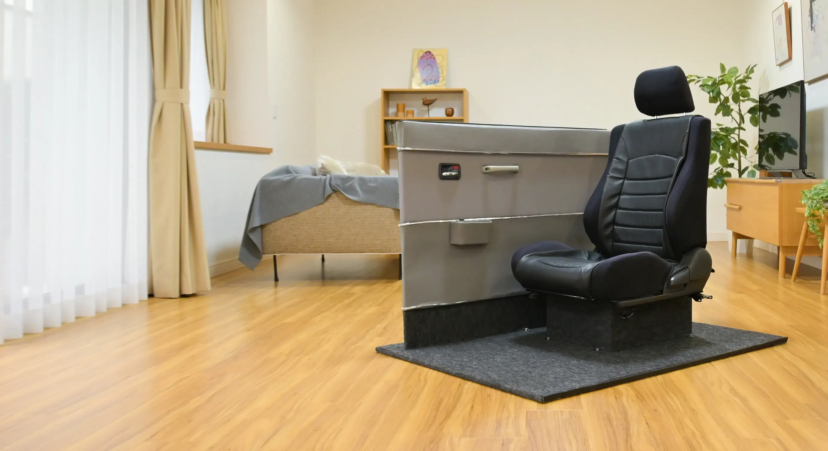 後部座席チェア